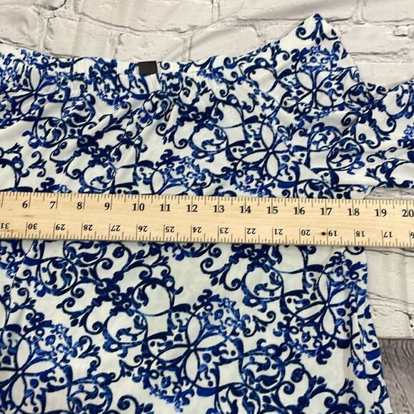 Chico’s TRAVELERS CLASSIC Off-The-Shoulder Top paisley Blue & White size L - Picture 15 of 16